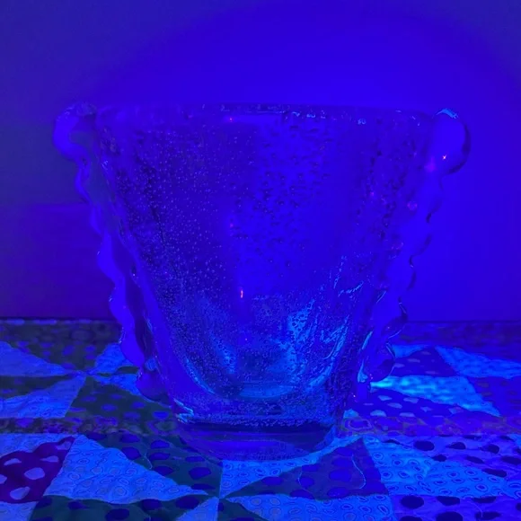 STUNNING French Art Deco Green Glass Vase by Daum (Nancy), 1930s, THICK HEAVY - Picture 2 of 8